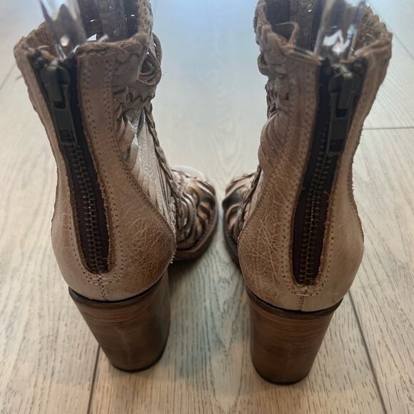 Freebird Bela Leather Heels Taupe Size 6 - Picture 5 of 10